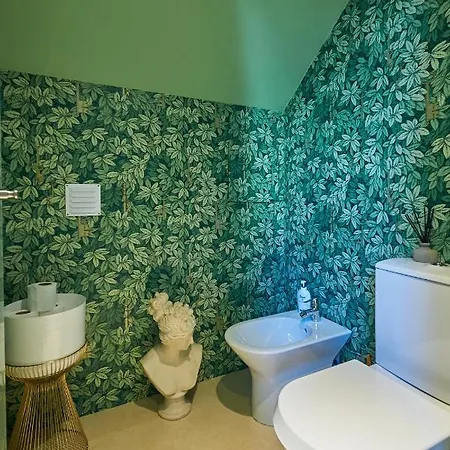 Spacious In With Private Garden, 120 M² אסטוריל