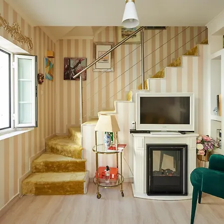 Spacious In With Private Garden, 120 M² דירה *