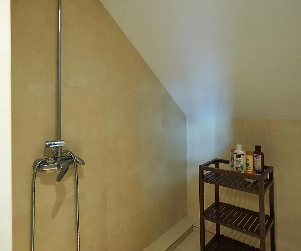 Apartamento Spacious In With Private Garden, 120 M²